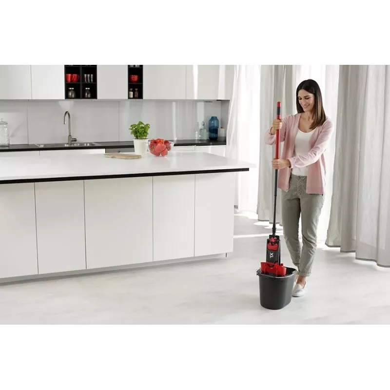 VILEDA Ultramax XL Box šluota su mikropluošto antgaliu, 360° sukama galvutė, sulankstoma, kietoms grindims