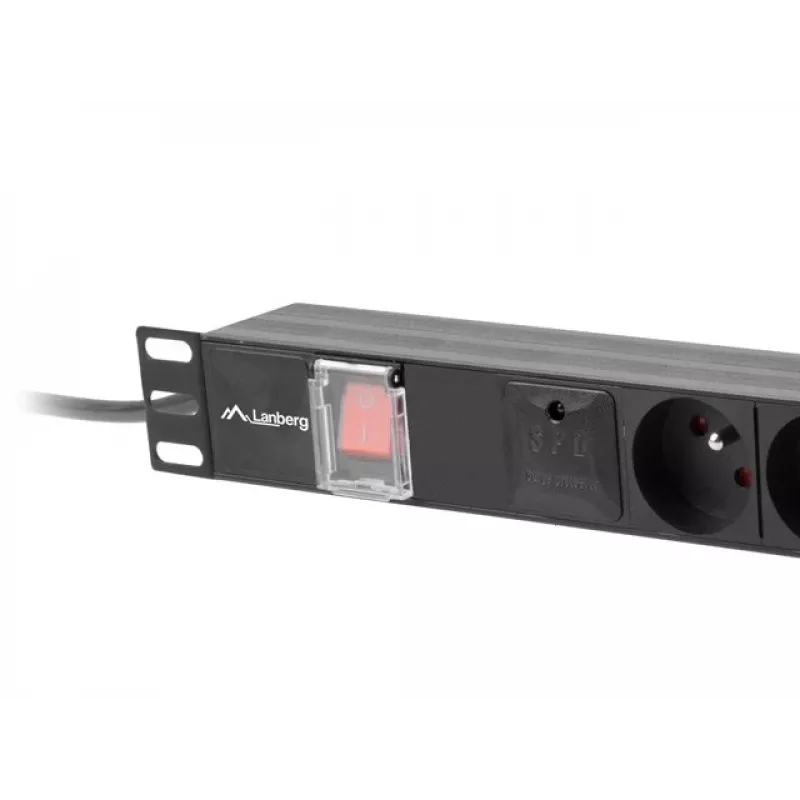 Maitinimo skirstytuvas LANBERG PDU-06E-0200-BK — 6x E tipo lizdai, 16 A, 2 m laidas, 1U stovas, 220–250 V