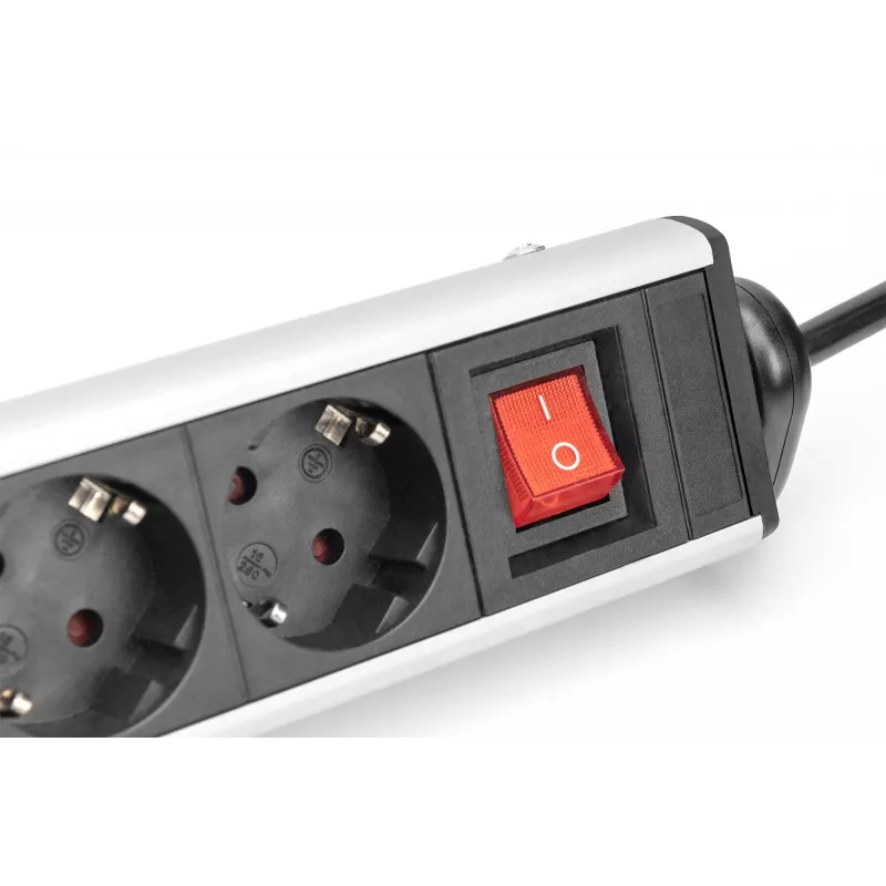 DIGITUS 6-ių lizdų biuro ilgintuvas su 3 USB prievadais, 1,5 m kabelis