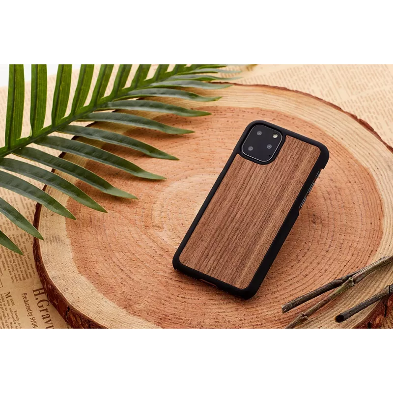 Dėklas iPhone 11 Pro Max man and wood – juodasis riešutas, medinė nugarėlė, apsauginis rėmelis