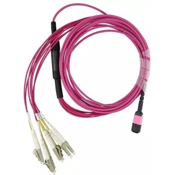 BlueOptics FG-TRAN-QSFP-4SFP-7 MPO-4xLC daugiamodis OM4 šviesolaidinis kabelis 7,5 m