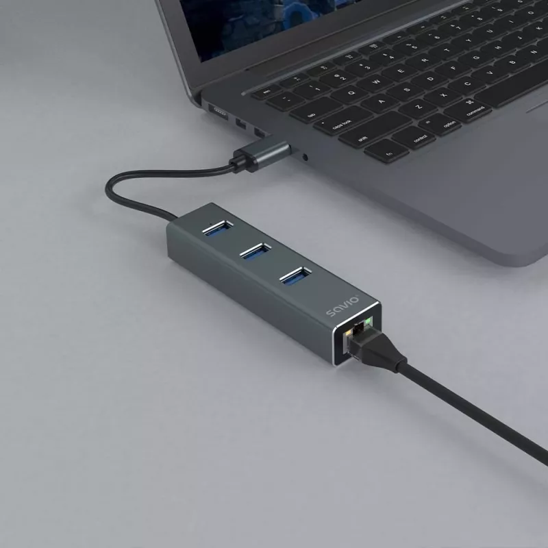 SAVIO USB-A stotelė su RJ-45 Gigabit Ethernet AK-57 — 3× USB-A + RJ-45, USB 3.2 Gen 1 Micro‑B pagrindinis, 5 Gbit/s, 4 prievadai, pilka