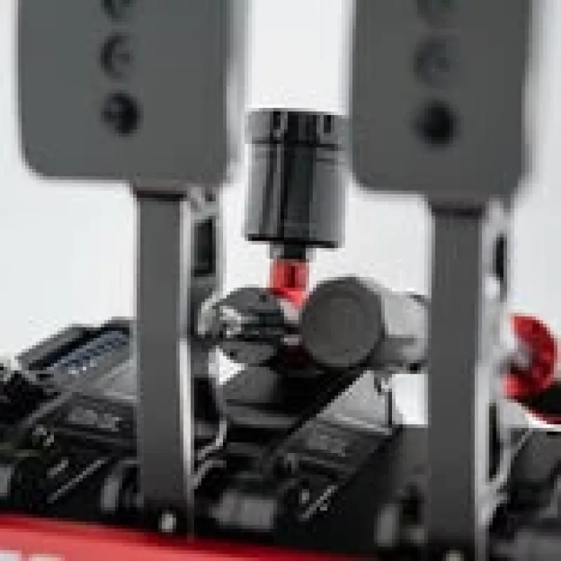 Pedalų rinkinys Simagic P1000-RS Black su jėgos jutiklio stabdžiu, modelis S305