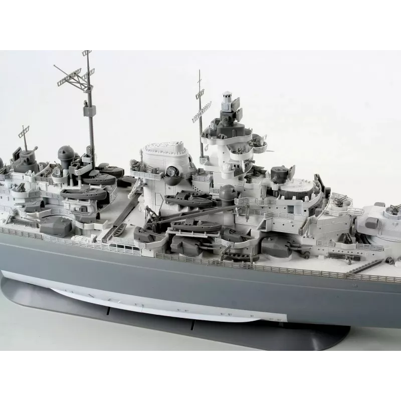 Plastikinis laivo modelis REVELL Tirpitz 1:350