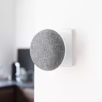 Prielipo skambutis Hombli Doorbell Chime 2 (Avanca International BV) – belaidis 433,92 MHz, AC 110–240 V, C tipo kištukas, pilka/balta
