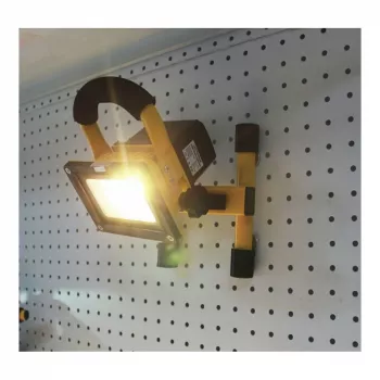 Synergy 21 LED statybinis prožektorius su baterija 10W papildomomis magnetinėmis kojelėmis