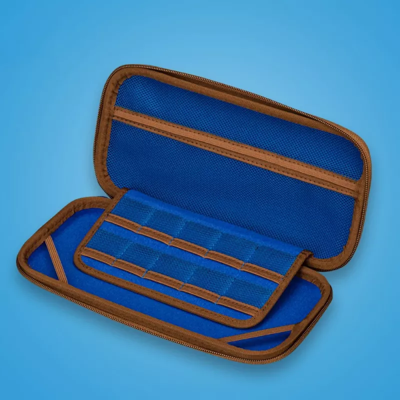 Nešiojamas dėklas FR-TEC One Piece Bag Chibi Nintendo Switch mėlynas rudas baltas