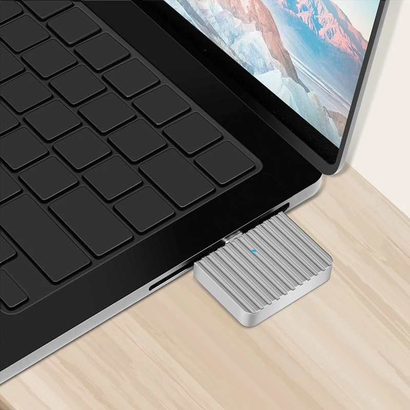 Labai mažas USB3.2 Gen2x1 SSD korpusas USB-C NVMe