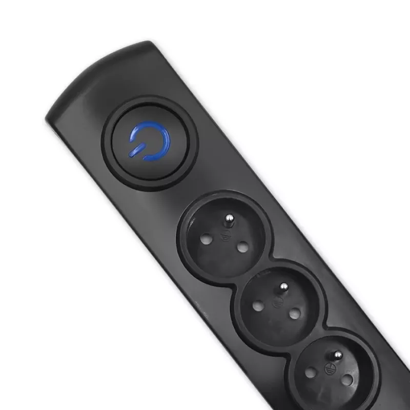 Qoltec 50113 apsauginis filtras 8 kištukiniai lizdai 230 V 1,8 m juodas