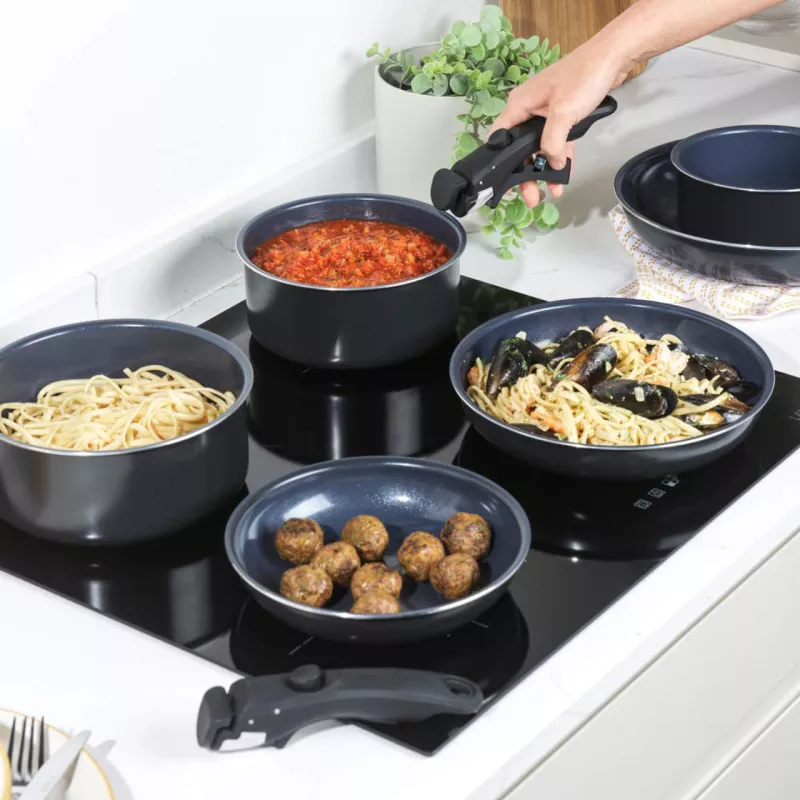 Puodų ir keptuvių rinkinys Russell Hobbs RH03321EU7 – 8 dalių, su keramine nelimpančia danga, tinka indaplovei
