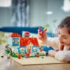 LEGO rinkinys Disney 43268 Paplūdimio namas – modulinis namo statinys, 834 detalės, 5 minifigūrėlės, nuo 9 metų