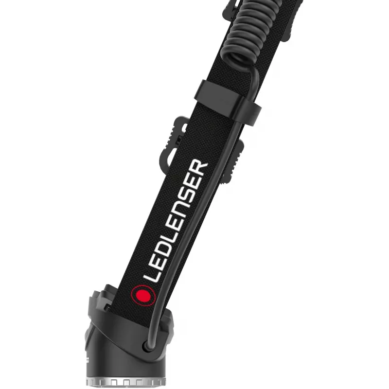 Ledlenser H8R juodai raudonas žibintuvėlis ant galvos