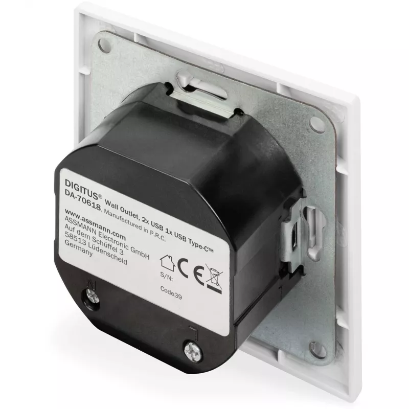 DIGITUS DA-70618 – įmontuojamas lizdas su 2 USB-A ir 1 USB-C jungtimis, 3.1 A, signalinė balta (RAL 9003)