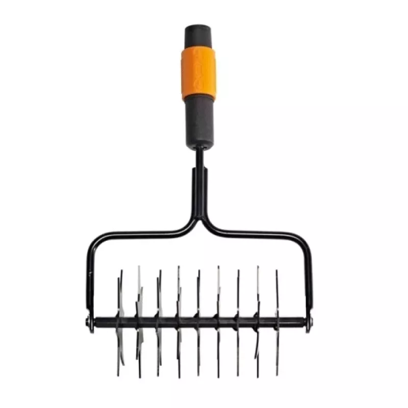 Fiskars Quikfit Rotary Aerator – besukis aeratorius vejai