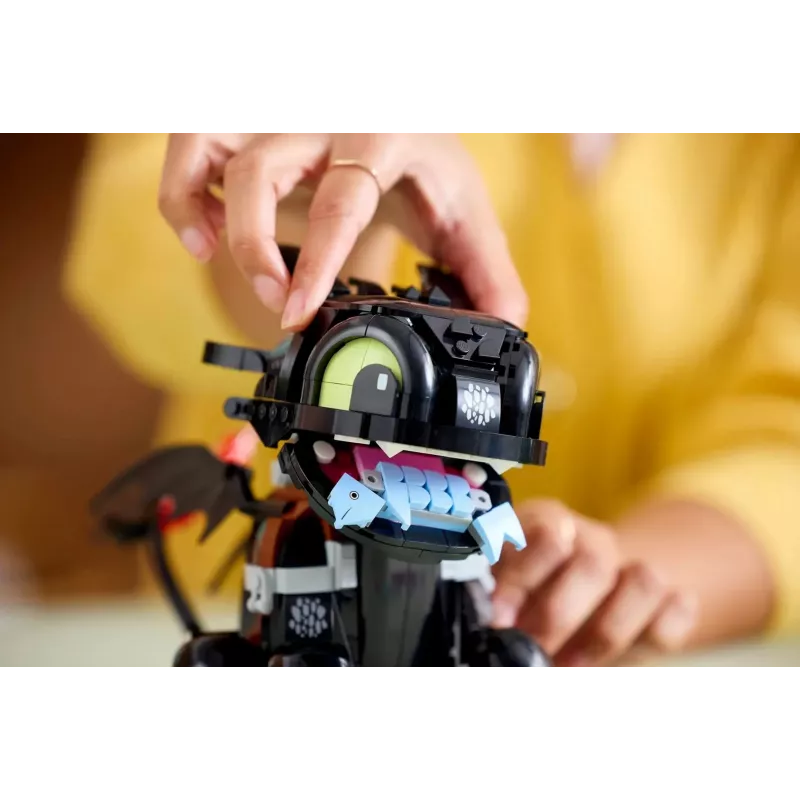 LEGO ICONS 10375 Kaip prisijaukinti slibiną: Beširdis