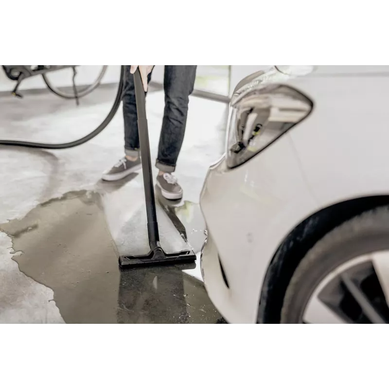 Šlapio ir sauso siurblys Karcher WD 4 S V-20/5/22 — 20 L nerūdijančio plieno bakas, 5 m žarna, 1000 W