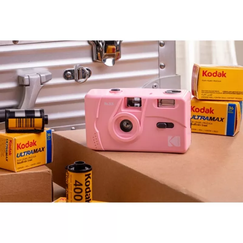 Kodak M35 kompaktiškas juostinis fotoaparatas 35 mm rožinis