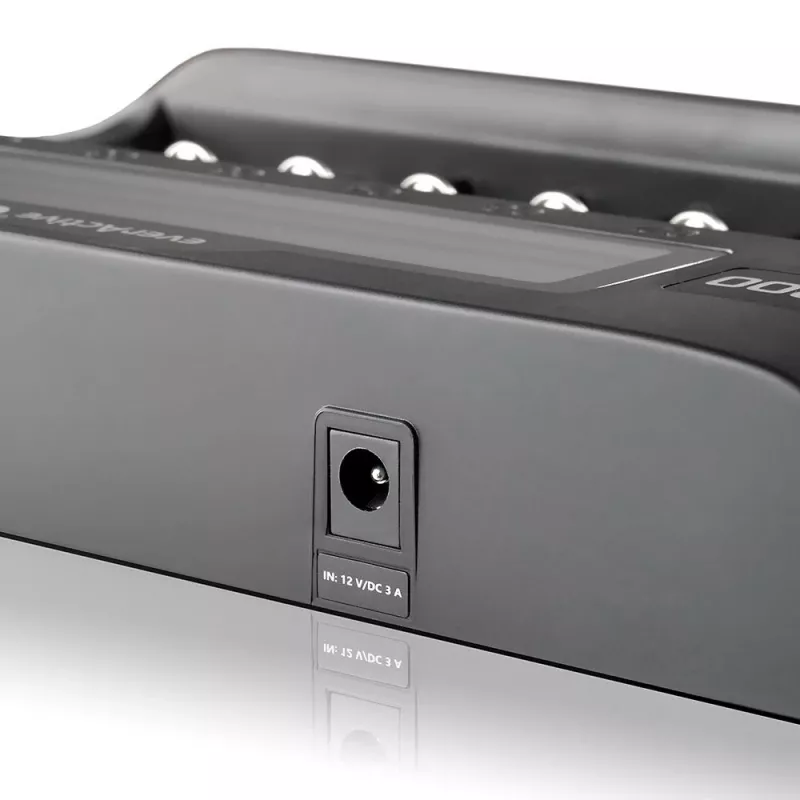 Įkroviklis everActive UC-800 AC 12V 3A – LiFePO4/LiPo/NiMH, AA/AAA/9V, iki 10 baterijų, 12 V įėjimas, ekranas, juodas