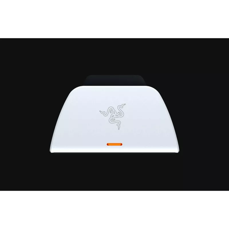 Įkrovimo stovas Razer RC21-01900100-R3U1, skirtas PlayStation 5 valdikliams – baltas, įkrauna vieną valdiklį, komplekte USB-C į USB-A laidas