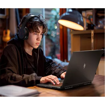 Nešiojamas kompiuteris Acer Nitro V17 17,3 col. Full-HD 144Hz – AMD Ryzen R7-260, 16 GB RAM, 1 TB SSD, NVIDIA GeForce RTX 5070, Linux
