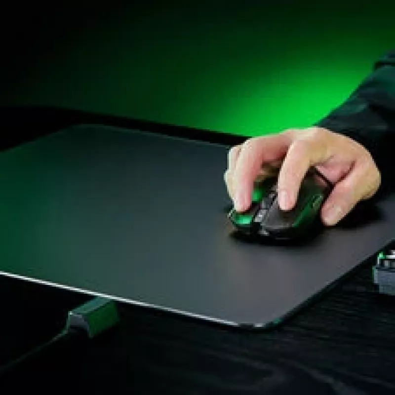 Žaidimų pelės ir kilimėlio rinkinys Razer Viper V3 Pro + Gigantus M, juoda