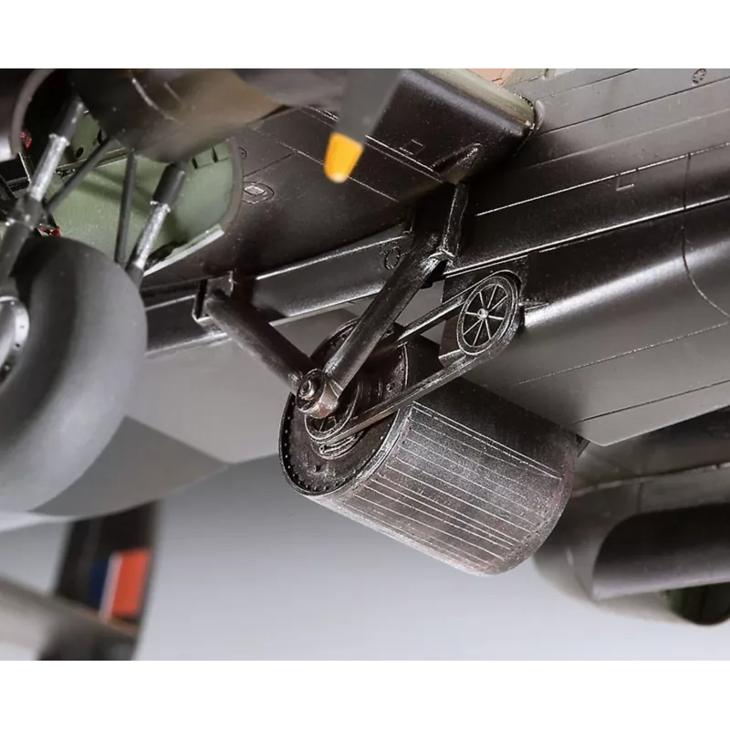 Revell Lancaster B. III Dambusters (04295) 1:72 plastikinis modelis lėktuvo