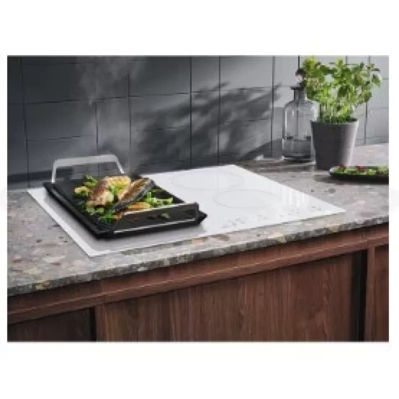 Indukcinė kaitlentė Electrolux LIV63431BW balta įmontuojama 59 cm 4 zonos