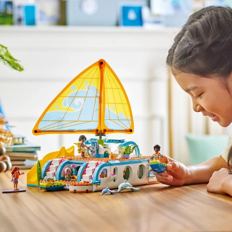 LEGO Friends kelionių laivo nuotykių rinkinys 42664 – 685 detalės, 4 mini lėlytės, nuo 8 metų, 260×190×320 mm
