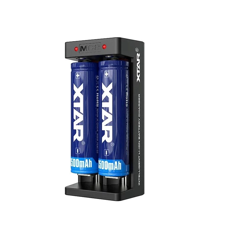 XTAR dviejų lizdų Li-ion akumuliatorių įkroviklis 18650 elementams, USB-C įvestis, juodos spalvos, LED indikatoriai
