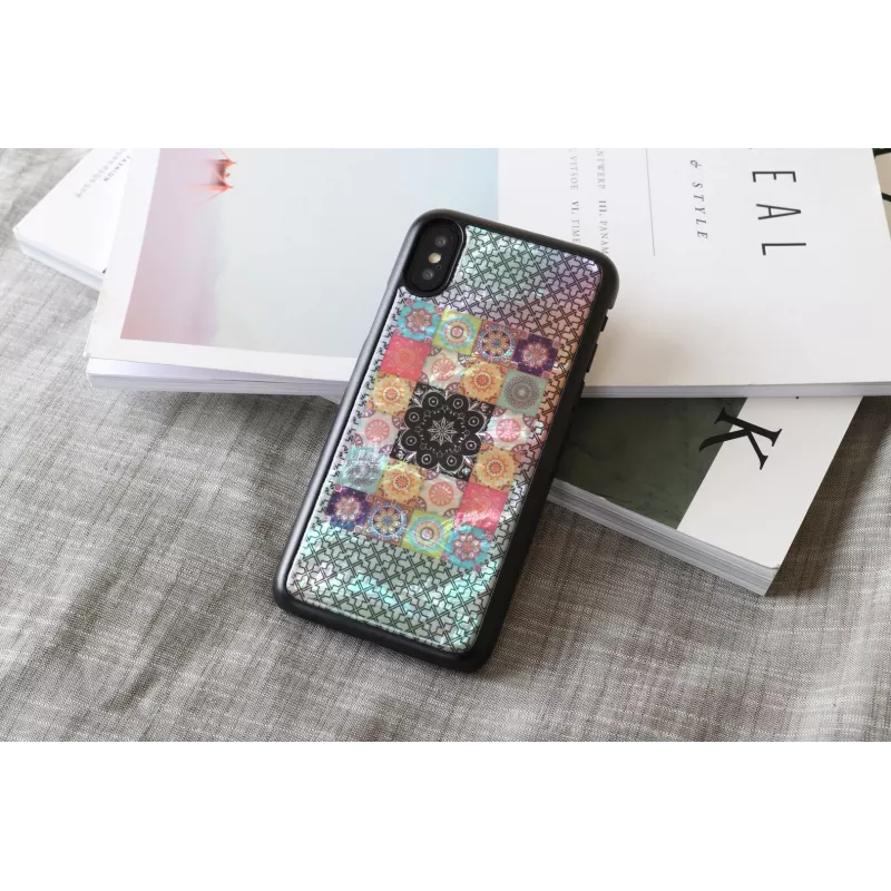 Dėklas iKins iPhone XS / XS S — Flower Garden dizainas, juodas