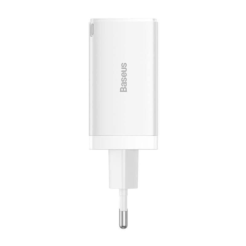 Sieninis įkroviklis Baseus GaN5 Pro 65W — USB + 2×USB-C (QC3.0, PD3.0) su 1 m USB-C laidu, baltas