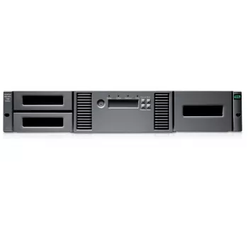 Juostų automatinis krautuvas ir biblioteka HPE MSL2024 su 1x LTO-8 SAS įrenginiu ir 15x 30 TB kasečių