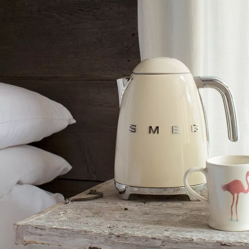 Elektrinis virdulys Smeg 1,7 l 2400 W Kreminė