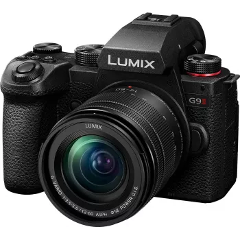 Panasonic Lumix G9 II + 12-60mm F3.5-5.6 MILC 25,21 MP Live MOS 11552 x 8672 pikseliai Juoda (DC-G9M2ME)