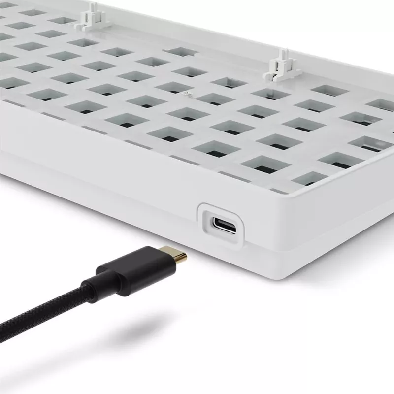 Sharkoon SKILLER SGK50 S2 White – pliko mechaninės klaviatūros rinkinys