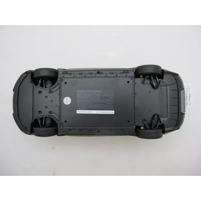 Klasikinio automobilio modelis Xiaomi BHR08KQGL surinktas 1:18 masteliu — 284×110×82,5 mm