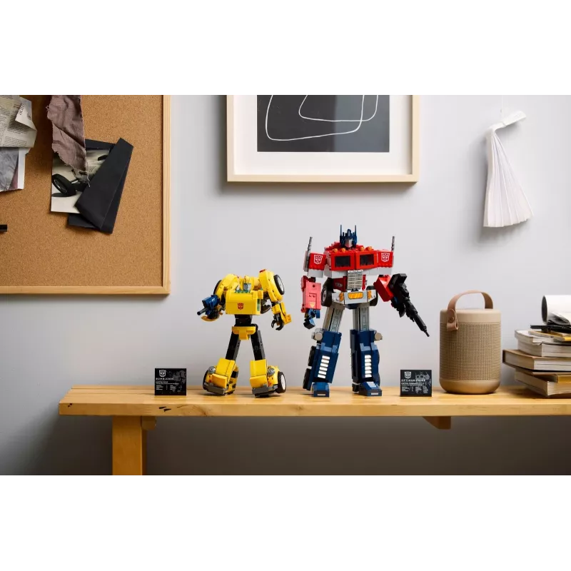 LEGO Icons Transformers Bumblebee veiksmo figūrėlės konstravimo rinkinys – kolekcinis robotų modelis suaugusiems, transformuojamas į transporto priemonę, dovana vyrams