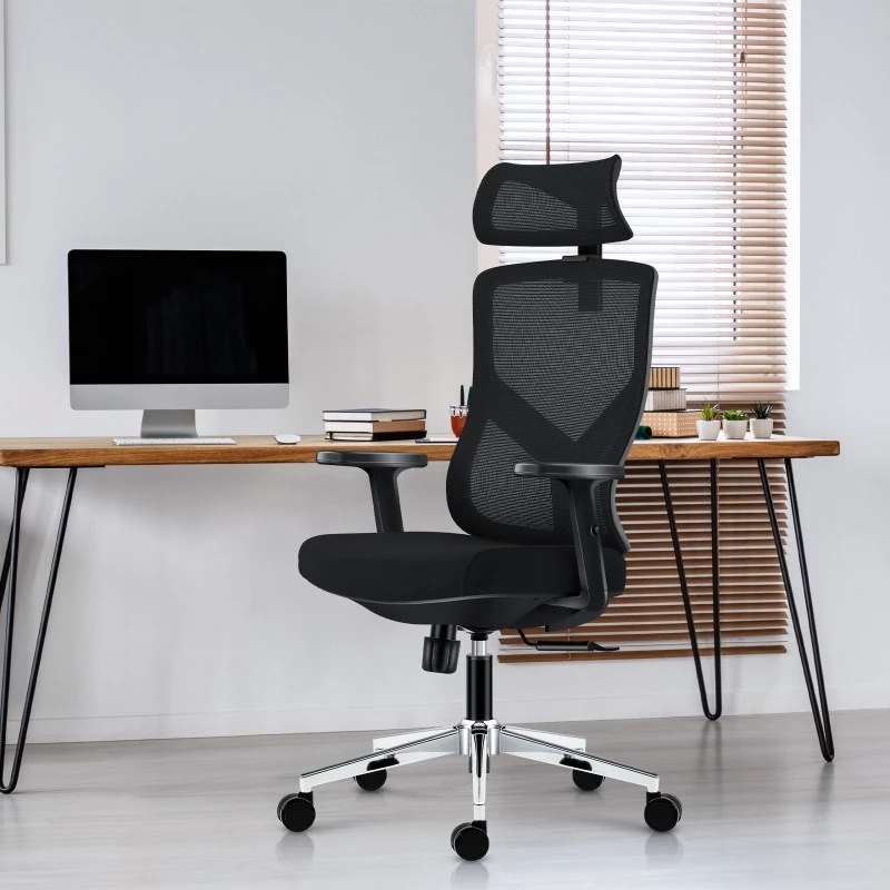 Biuro kėdė mark adler Manager 3.3 Juoda – ergonomiškas dizainas, sukamas pagrindas