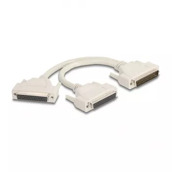 DeLOCK 67170 Serial kabelis smėlio spalvos 0,3 m su vyrišku jungtimi