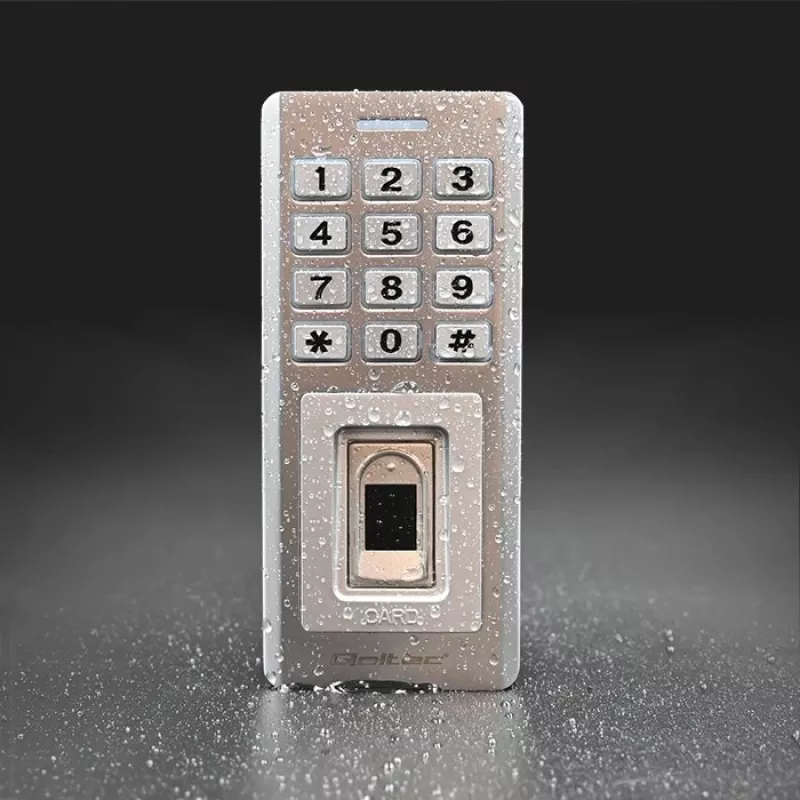 Pirštų atspaudų ir RFID kodų spyna QOLTEC 52447 su IP68 apsauga