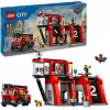 Konstruktorius LEGO City Gaisrinė su sukamu kopėčių automobiliu 60414 — 843 detalės, 5 minifigūrėlės, 220×320×140 mm