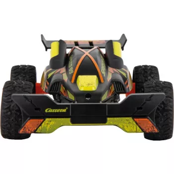 RC didelės spartos automobilis su tramplinu