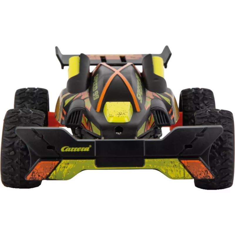 RC didelės spartos automobilis su tramplinu