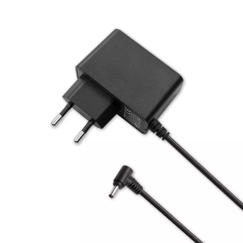 Qoltec maitinimo adapteris kištukinis 10.5W 5V 2.1A 3.5*1.35
