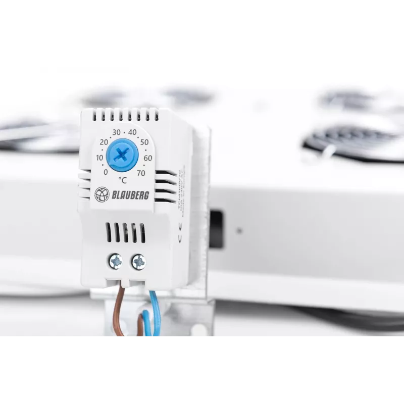 Digitus stogo aušinimo įrenginys Unique ir Varioflex-N tinklo spintoms bei Dynamic Basic tinklo ir serverių spintoms