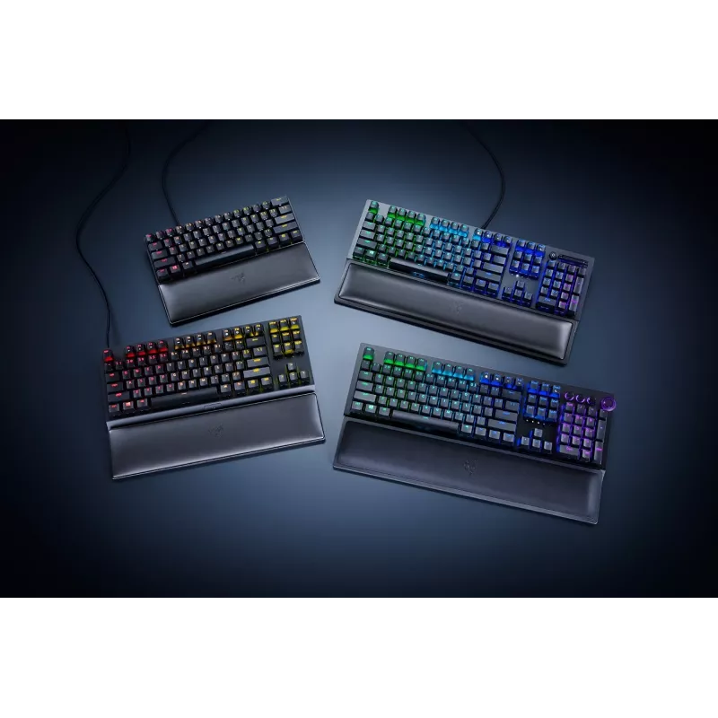 Riešo atrama Razer RC21-01710100-R3M1 — dirbtinė oda, atminties putos, 356 mm × 8,9 mm, juoda