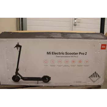 SALE OUT. Xiaomi Mi Electric Scooter Pro 2 (Juoda) | Naudotas, subraižytas, purvinas, mažas įtrūkimas gale