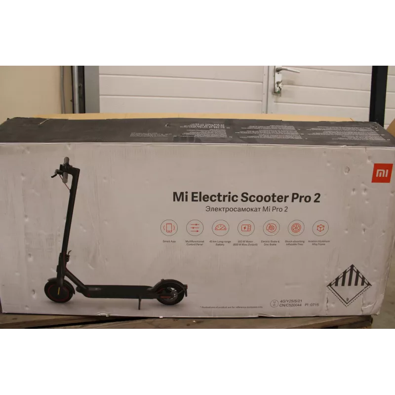 SALE OUT. Xiaomi Mi Electric Scooter Pro 2 (Juoda) | Naudotas, subraižytas, purvinas, mažas įtrūkimas gale
