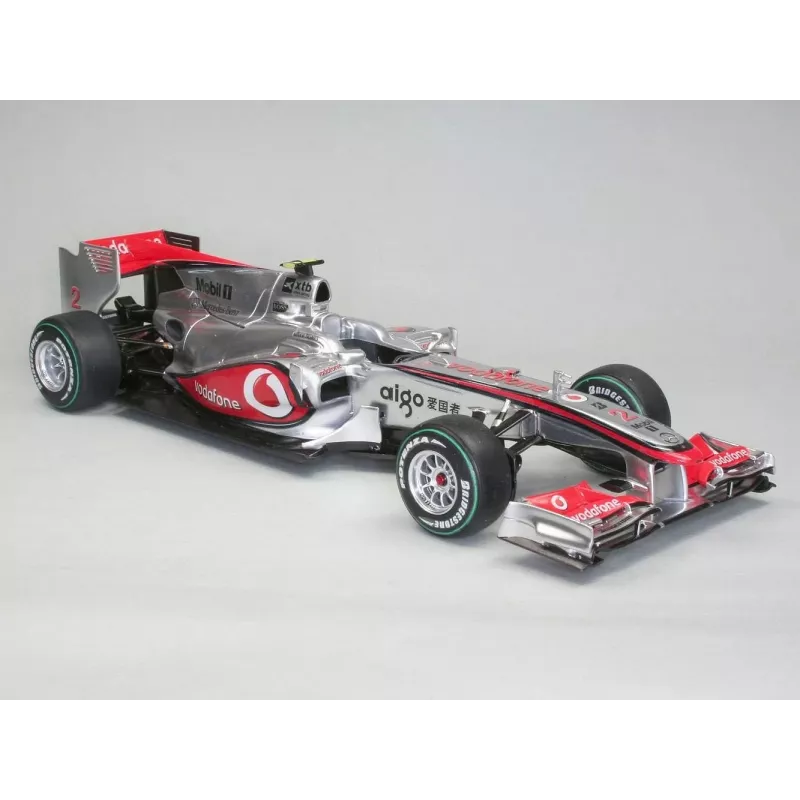REVELL Plastikinis modelis McLaren Mercedes MP4-25 Lewis Hamilton – 1:24 mastelis