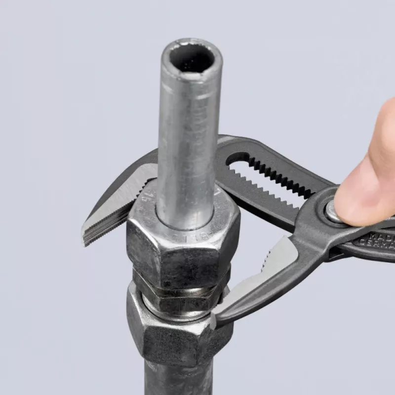 Vandentiekio replės Knipex Cobra ES 87 51 180 SB – reguliuojamas žiaunų plotis 0–45 mm